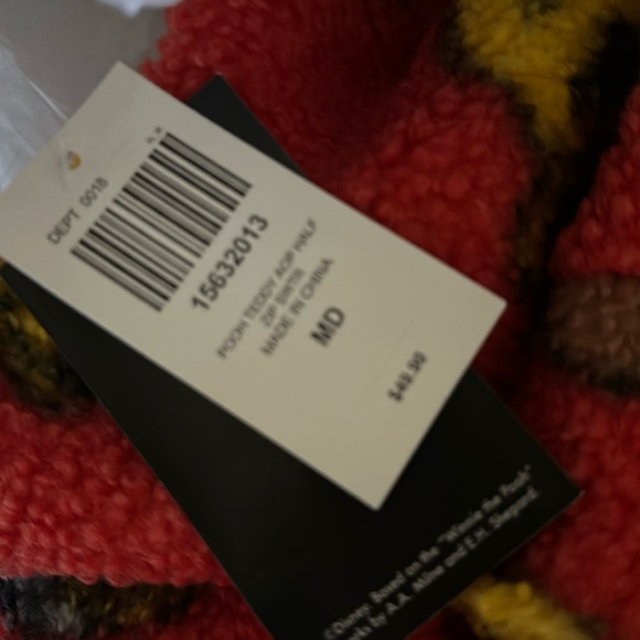 Winnie the Pooh Cropped Sweater size medium hot topic - Picture 3 of 3